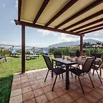 Panoramic With Private Pool Near *